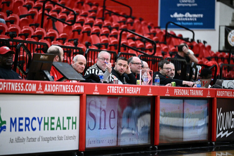 YSU staff bands together to play game in snow storm